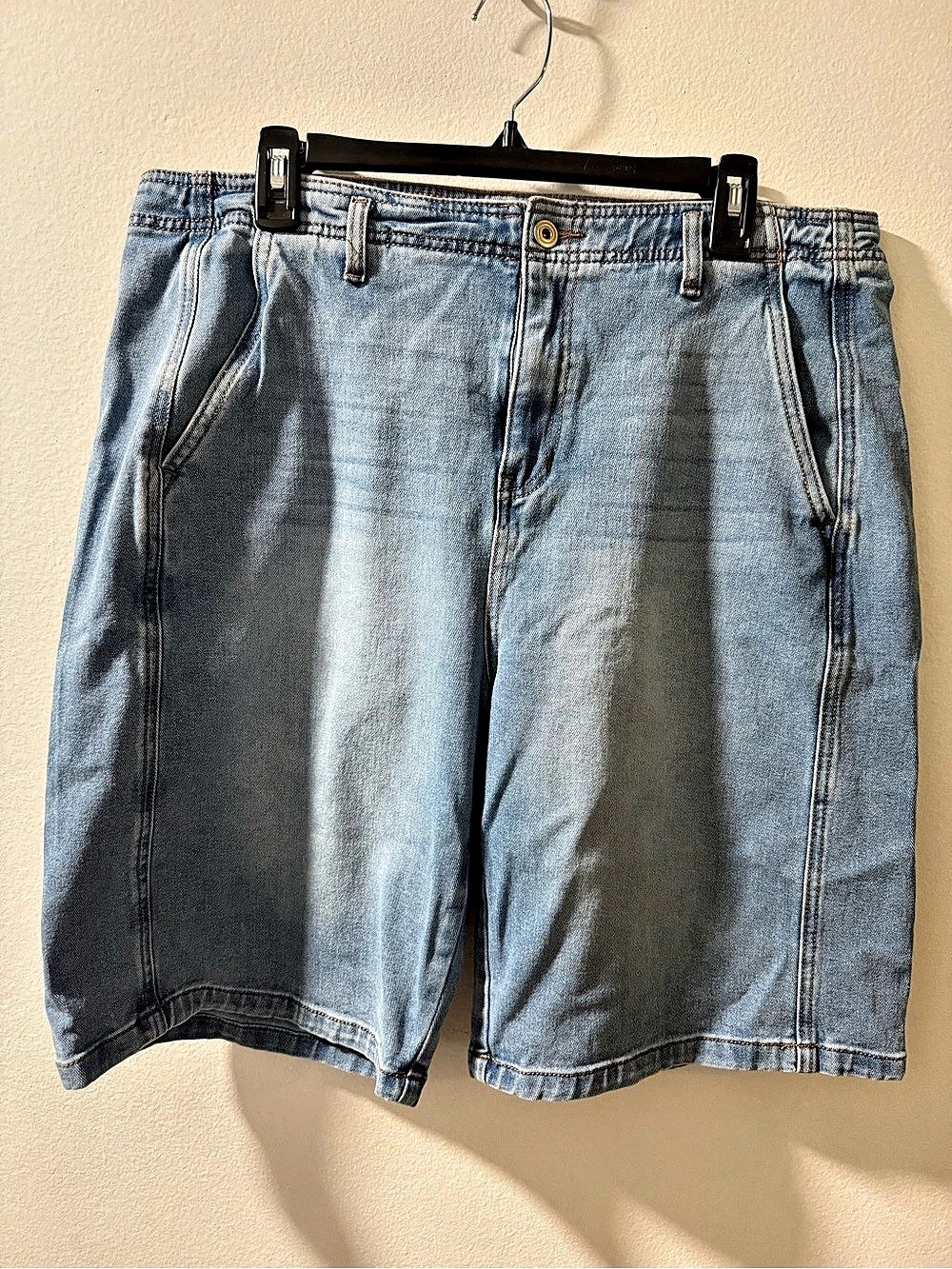 Fashion Nova Lena Denim Jean Shorts in Blue Size 15 Like New